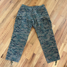 Load image into Gallery viewer, Tru-Spec Pixel Camo Cargos
