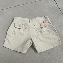 Load image into Gallery viewer, VTG North Face Taupe Hiking Shorts
