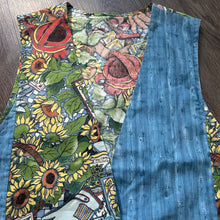 Load image into Gallery viewer, 90s Garden Vest
