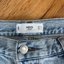 Load image into Gallery viewer, Mango Distressed Baggy Jeans
