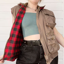 Load image into Gallery viewer, 80s Lined Camping Vest
