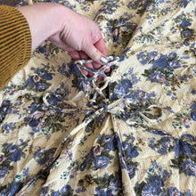 Load image into Gallery viewer, 80s Floral Lace-Up Dress
