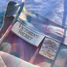 Load image into Gallery viewer, 90s Gold Label Victoria’s Secret Slip
