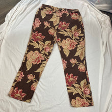 Load image into Gallery viewer, 100% Linen Ralph Lauren Pants
