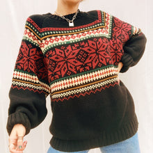 Load image into Gallery viewer, Vintage Tommy Hilfiger Sweater
