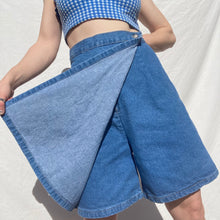 Load image into Gallery viewer, 90s Denim Skort
