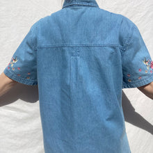 Load image into Gallery viewer, Embroidered Hummingbird Button-Down
