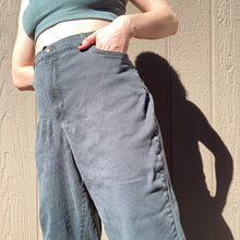 Load image into Gallery viewer, Hi-Waist Evergreen Jeans
