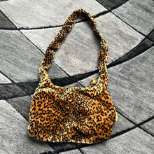 Load image into Gallery viewer, 90s Fuzzy Leopard Purse
