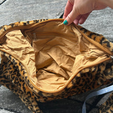 Load image into Gallery viewer, 90s Fuzzy Leopard Purse
