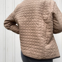 Load image into Gallery viewer, Earthy Quilted Jacket
