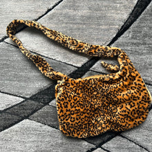Load image into Gallery viewer, 90s Fuzzy Leopard Purse
